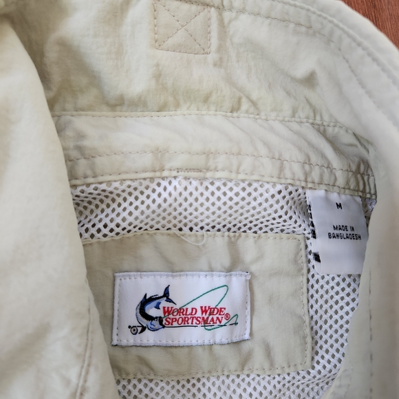 WORLD WIDE SPORTSMAN SHORT SLEEVE VENTED MEN'S FISHING SHIRT SZ MEDIUM KHAKI - Picture 3 of 5
